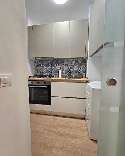 Apartament 2 camere. Decomandat. Cu Parcare.  La 5 min metrou Aparatorii Patriei - Poză 10