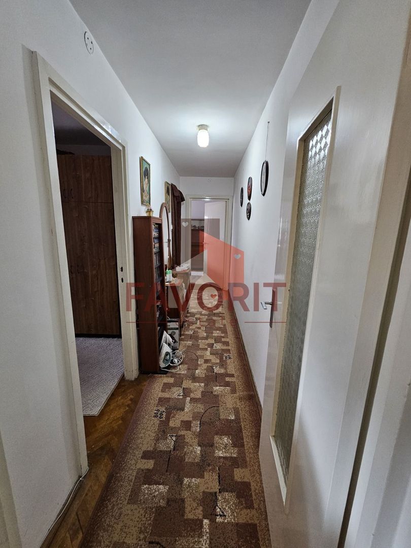 3 camere, semidecomandat | centrala proprie | mobilat si utilat | zona excelenta - Poză 9