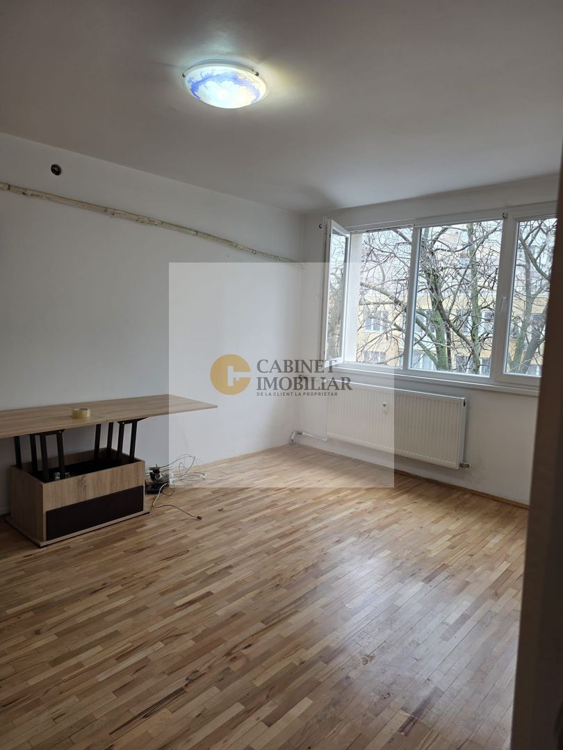 3 Camere-64MP | Reabilitat | 1975 | Creditabil | M Romancierilor 9 min - Poză 1