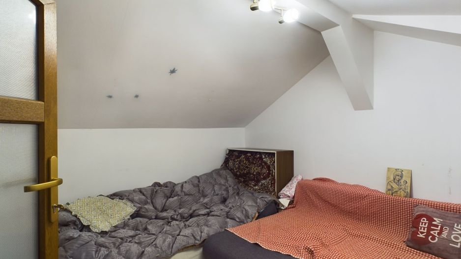 Apartament cu 3 camere pe 2 niveluri în Dumbrăvița - Poză 10