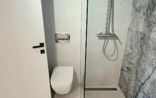 Apartamnent 3 camere Upground Residence, 106 mp, renovat premium, metrou. - Poză 13