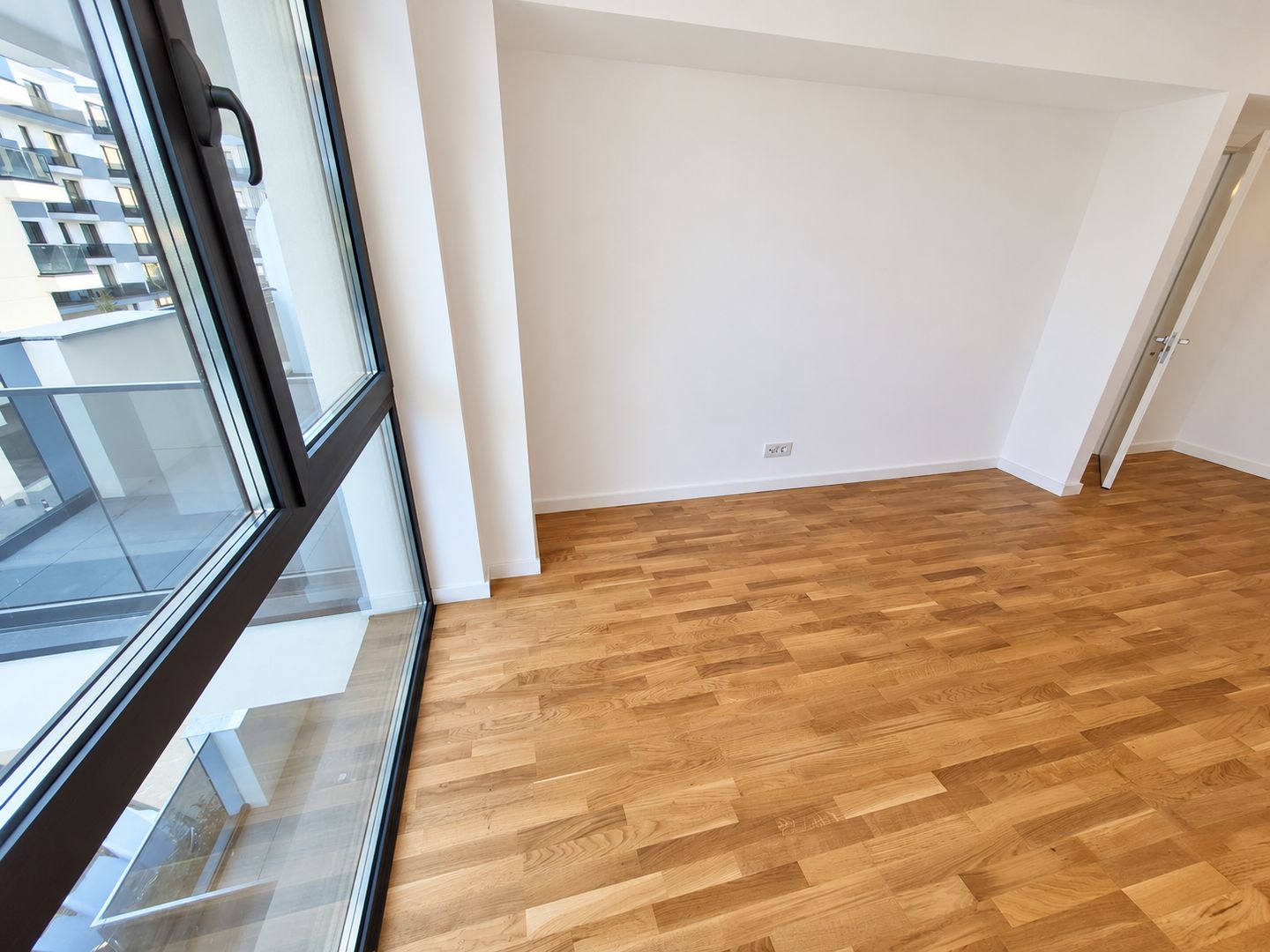 IANCU NICOLAE (Residence 5 Forest II)- 2 camere, 2 bai, parcare, liber - Poză 16