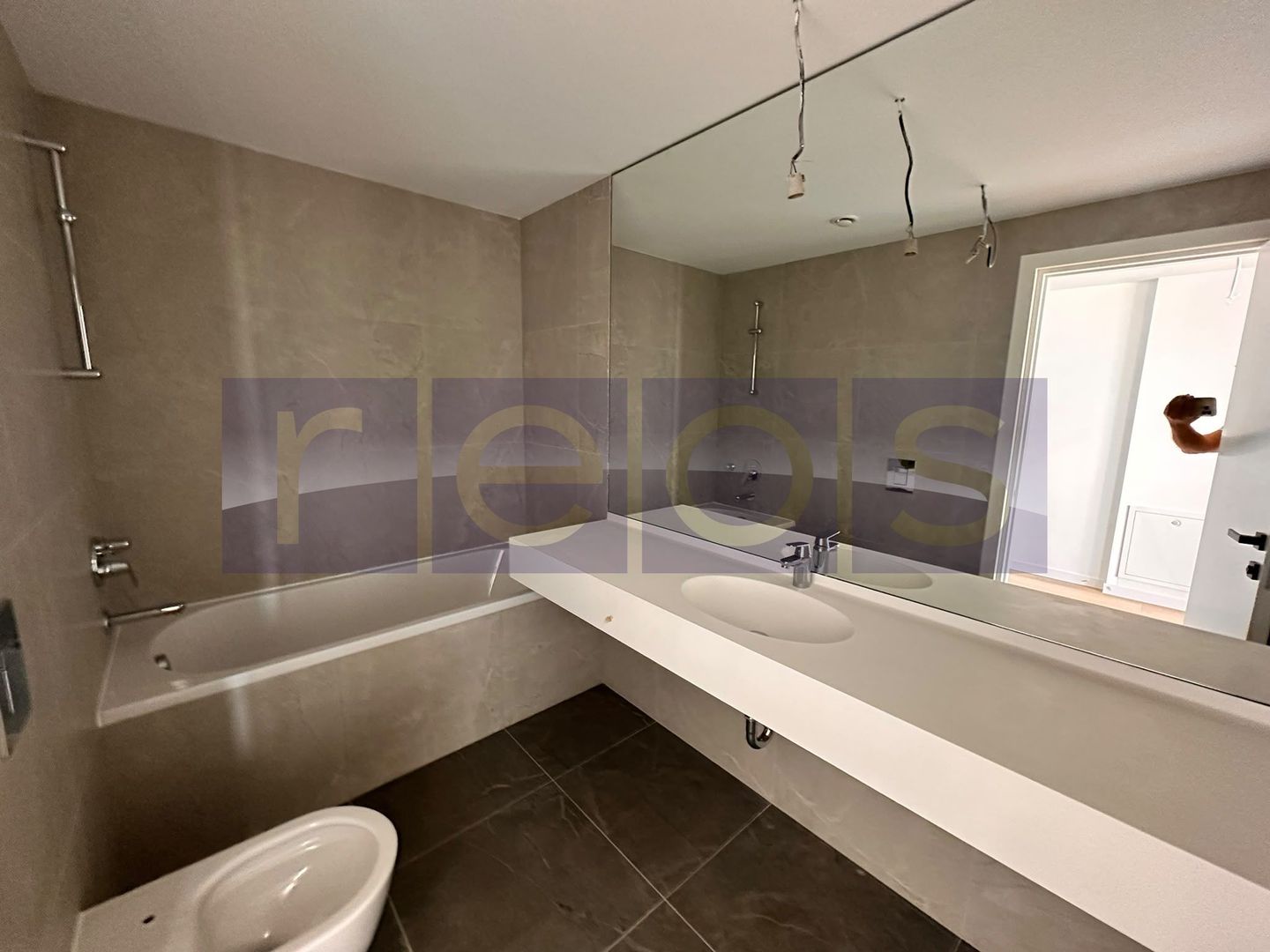 VANZARE APARTAMENT DEOSEBIT 3CAMERE 89MP | PARCARE | ONE HIGH DISTRICT - Poză 10