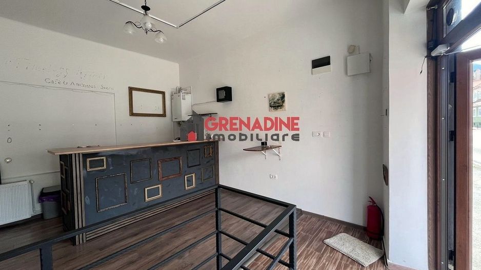 Spatiu Comercial cu Vad Pietonal si Stradal - Central -  Strada Lunga - Cod 5310 - Poză 1