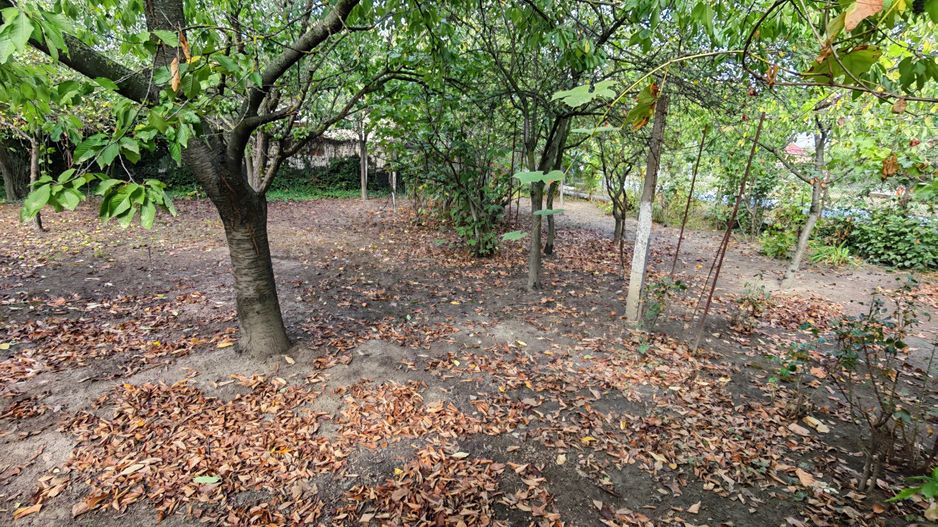 Teren de vanzare cu doua fronturi stradale - Poză 1