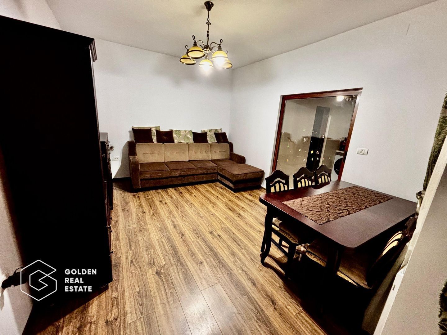 Apartament spatios la curte,  2 camere, complet renovat, Aradul Nou - Poză 4