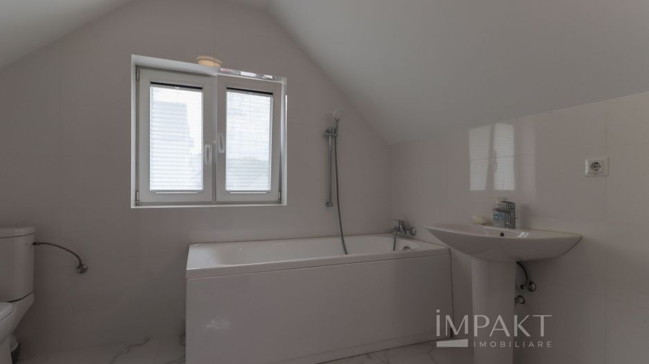 Casa insiruita cu finisaje de lux in cartierul Europa - Poză 20