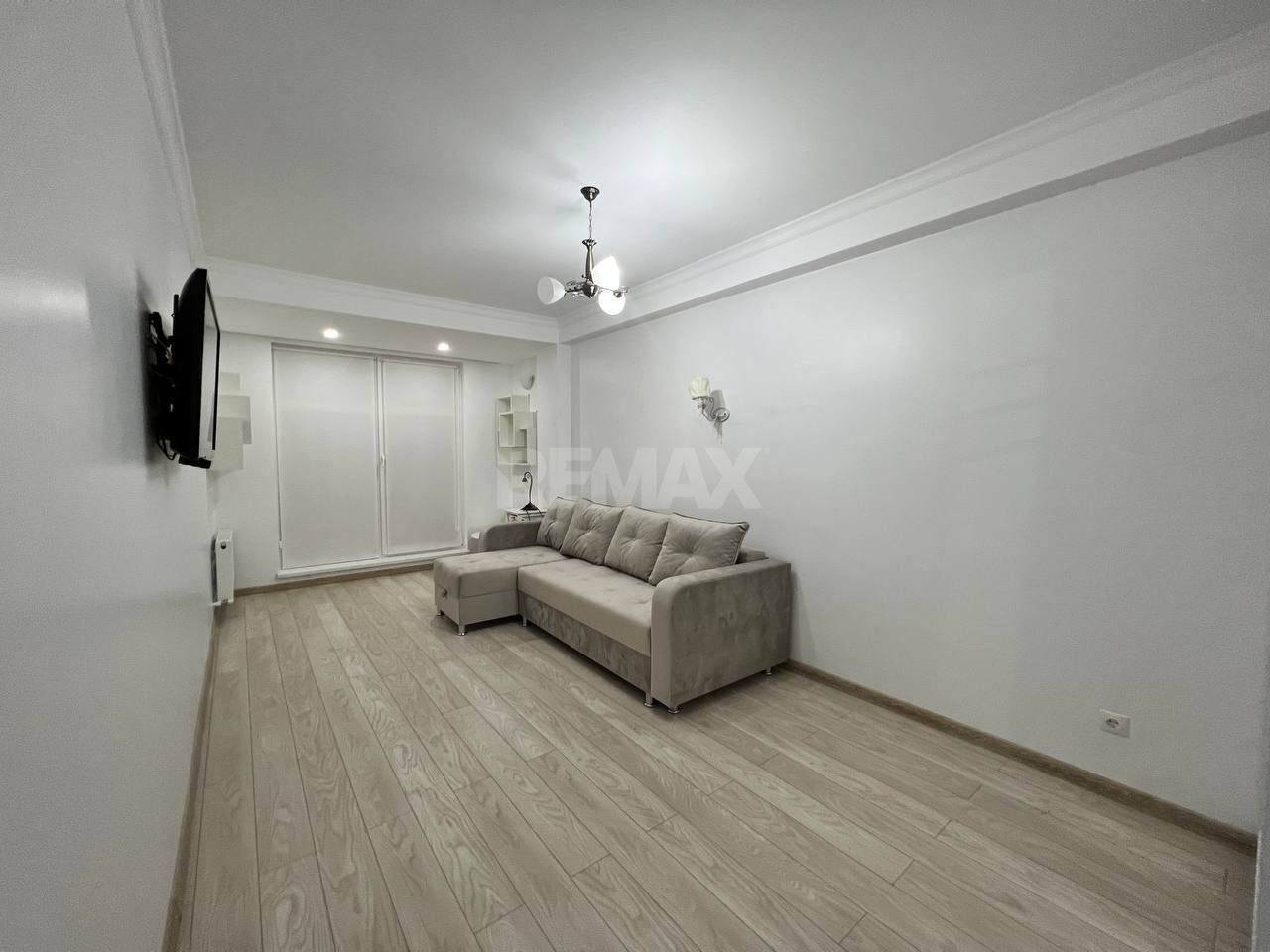 Apartament cu 3 camere de vânzare - Poză 13