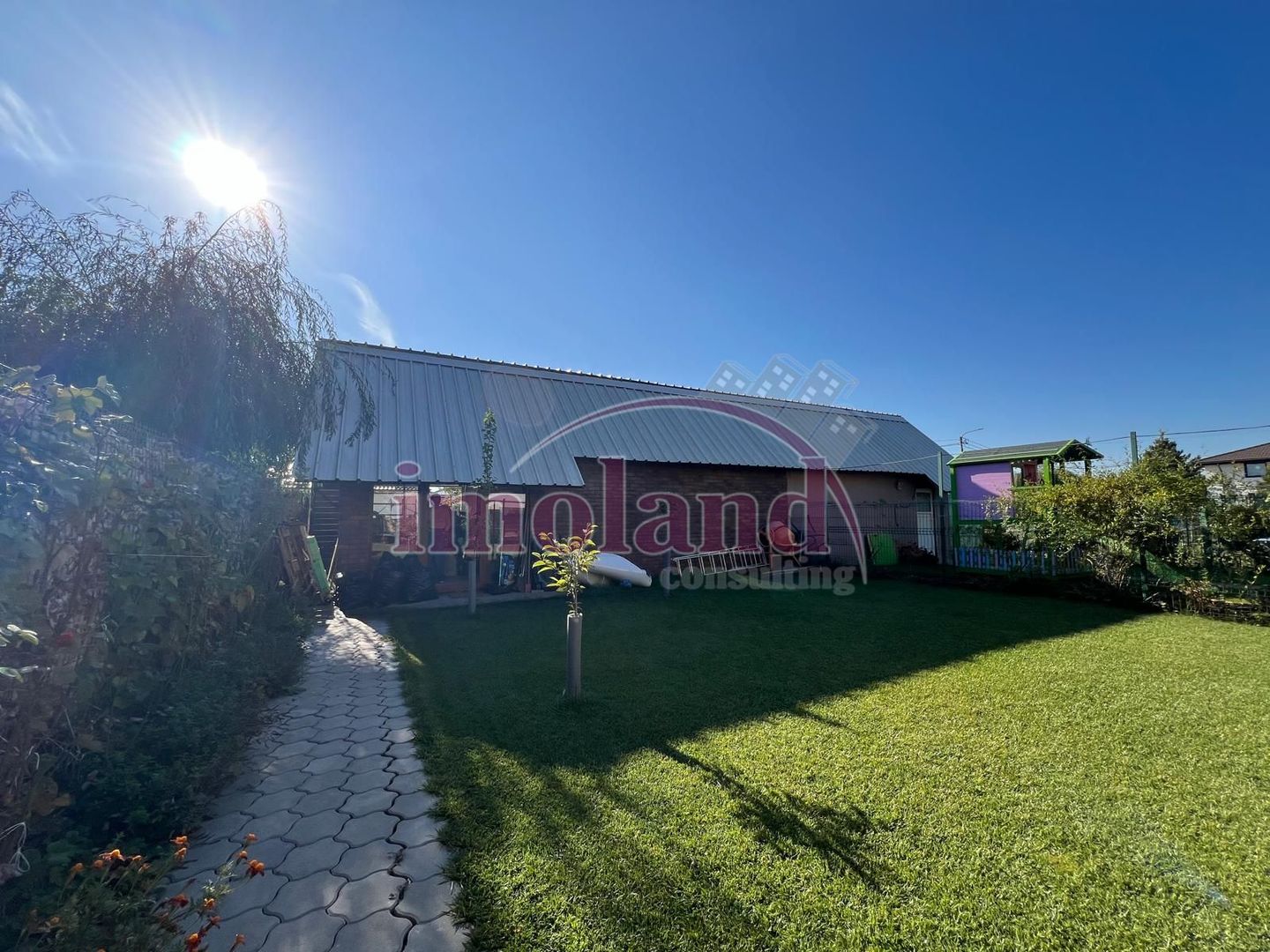 Casa cu garaj si curte - Balotesti - Poză 17