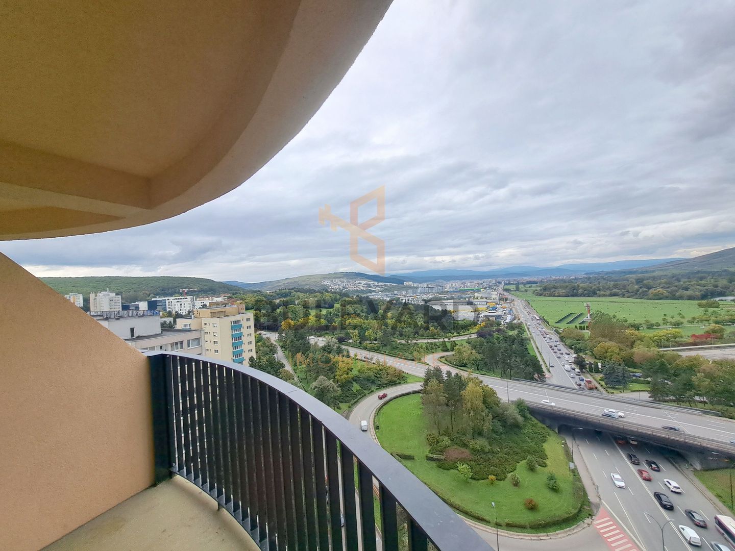 Apartament tip studio la cheie in bloc nou + parcare subterana - Poză 2