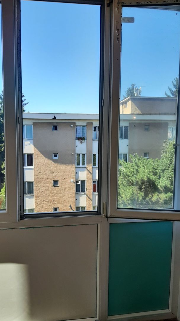 Apartament de vânzare 2 camere Aleea Savinesti - Poză 1