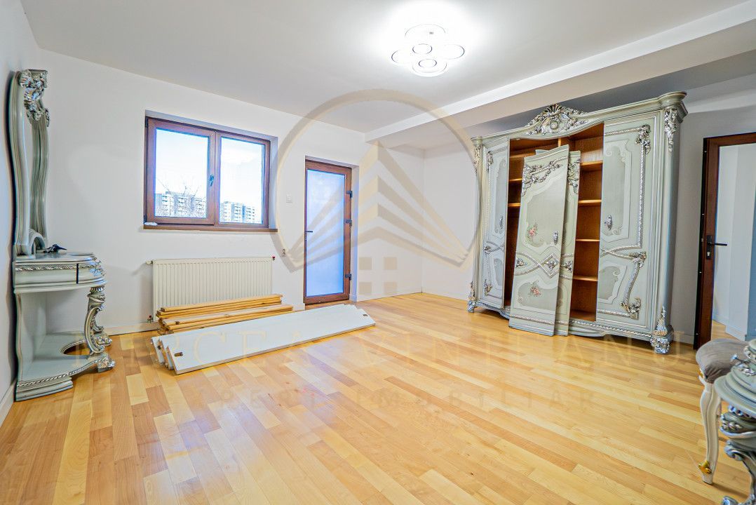 Lazu - Vila de vânzare compusă din P+1E+M. - Poză 21