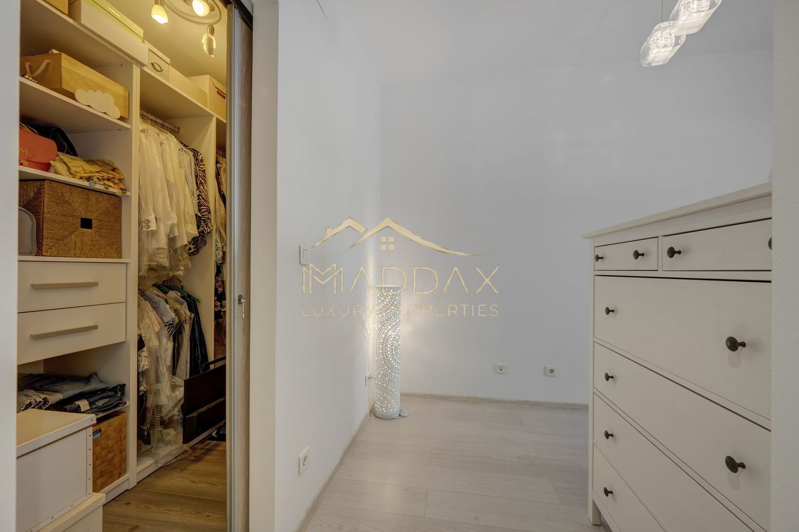 3 Camere | 77 mp Utili | Boxă Inclusă | Piscină & Fitness | Lângă Pădurea Băneas - Poză 11