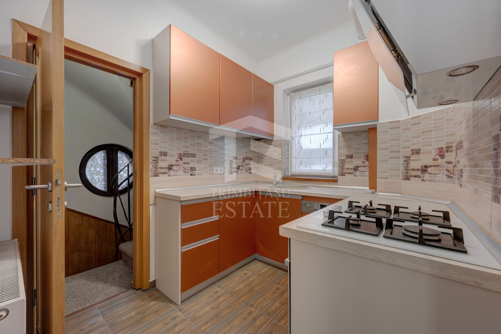 2 Apartamente  in Vila 5 Cam Metrou Basarab Gara de Nord - Poză 12