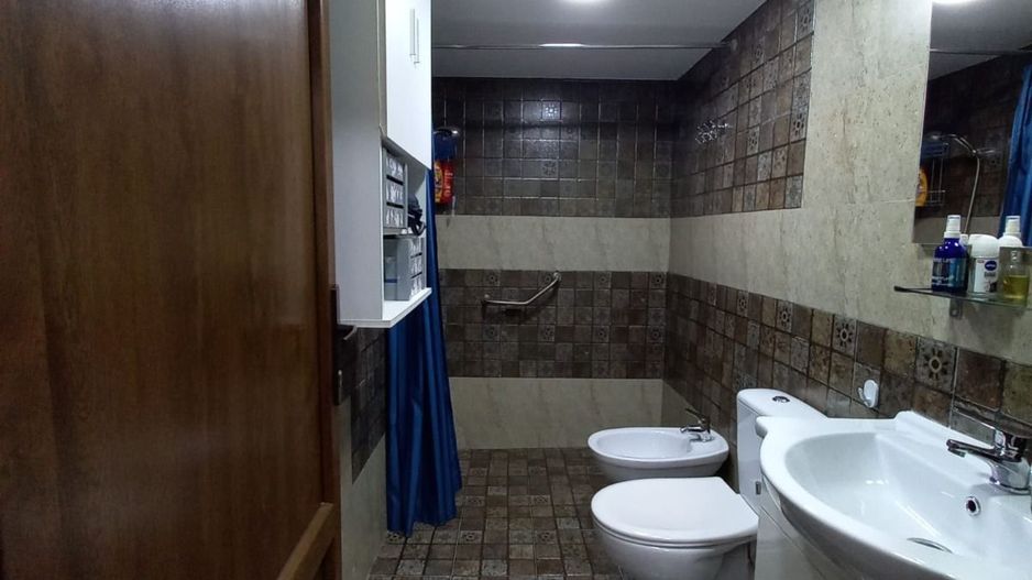 Apartament central la demisol înalt - Poză 14