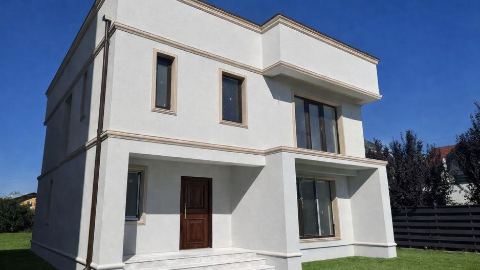 Vila Neoclasica zona CENTRALA Otopeni curte 500m2 - Poză 1