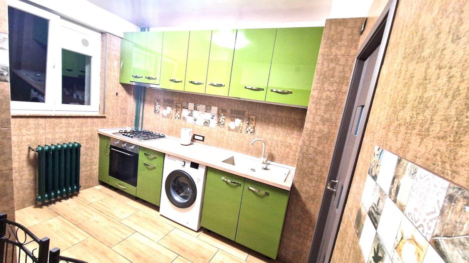 Închiriere Apartament cu 3 camere, mobilat complet, etaj 1, metrou Dristor - Poză 2