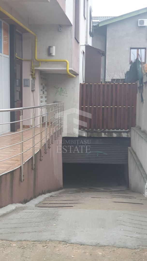 Apartament de vânzare, complet mobilat - Poză 9