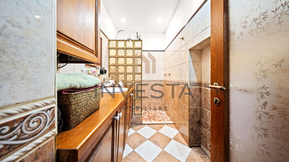 Proprietate Unica Apartament 3 Camere si Curte Privata Andrei Muresanu - Poză 8