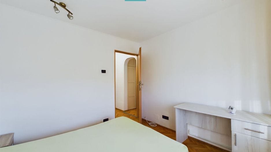 Apartament de închiriat cu 3 camere în Micalaca - Poză 5