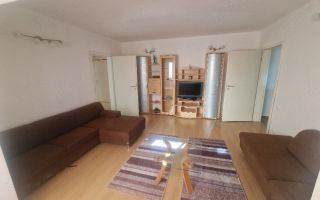 Proprietar inchitiez apartament cu 2 camere - Poză 1
