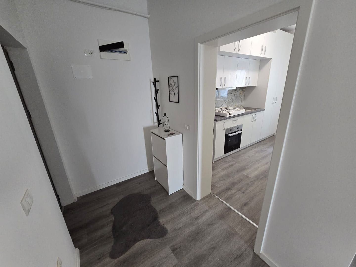 Giroc-UM | 2 Camere | Gradina | Prima inchiriere - Poză 4