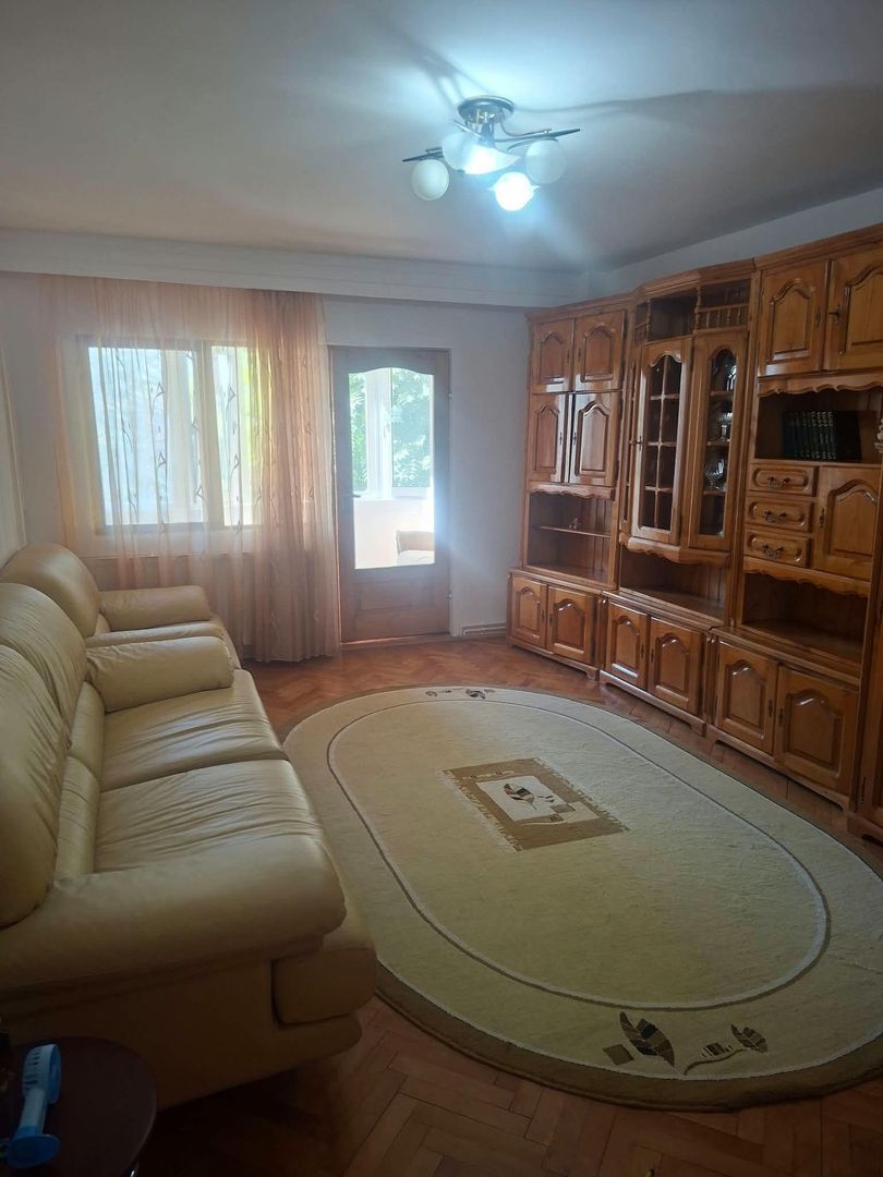 Închiriez apartament - Poză 3