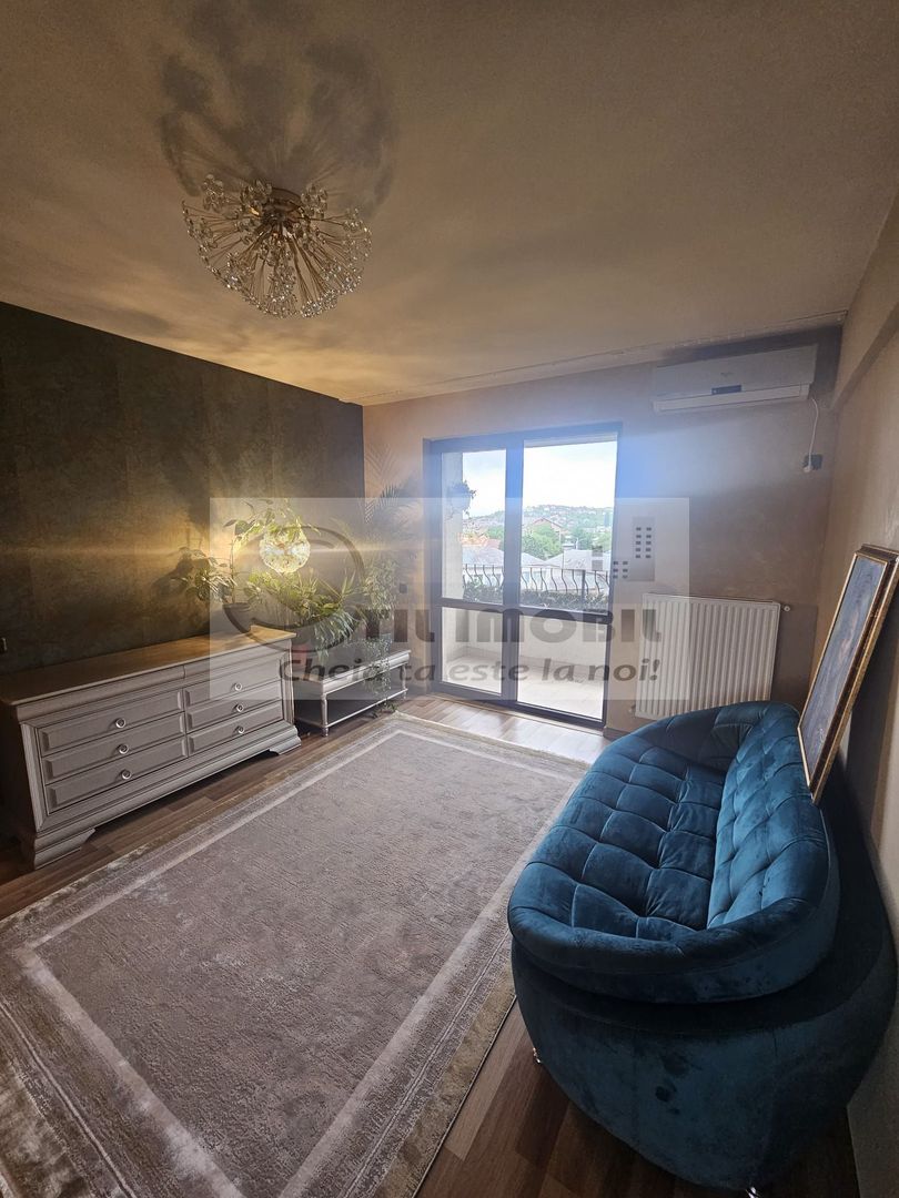 Apartament 2 camere, renovat,mobilat complet, parcare inclusa - Poză 1