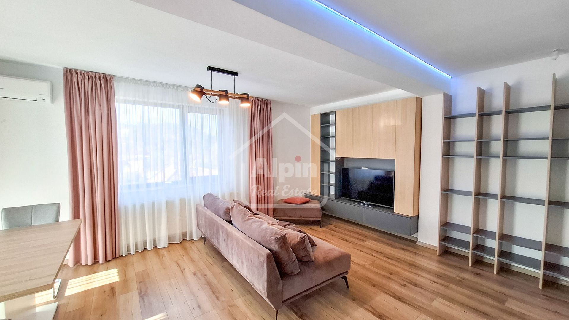 Apartament Central I Priveliste Deosebita - Poză 2