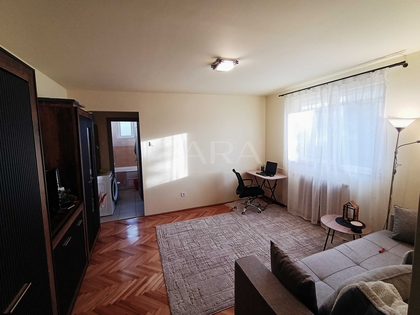 Apartament luminos și renovat în Gheorgheni. - Poză 2