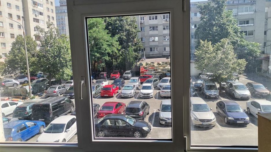 Inchiriere apartament 4 camere, Ultracentral, etaj 1 - Poză 2