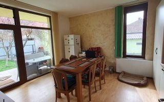 Casa spațioasă  P+1E,526 mp teren-strada liniștită. - Poză 7
