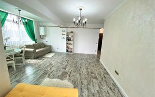 Apartament de vanzare cu 3 camere, suprafata.utila 70mp. - Poză 1