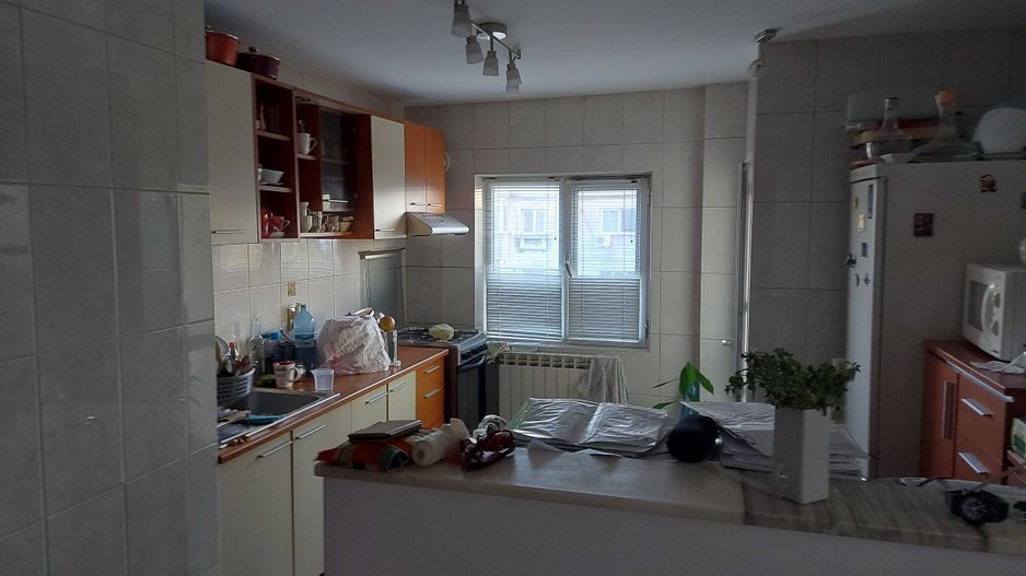 vând apartament 2 camere - Poză 2
