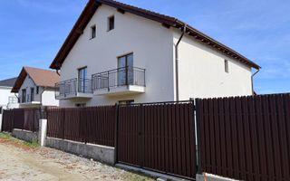 Casă duplex 4 camere de vânzare | Cisnădie, Exterior Sud - Poză 3