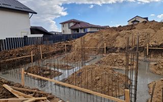 Teren 1000 mp cu proiect de casă, cu fundație turnată și utilități - Poză 10