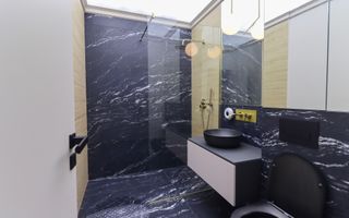 Oportunitate investitie! Vanzare casa cu 3 apartamente in Europa! - Poză 18