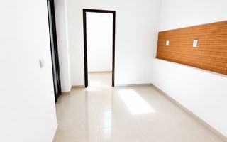 Birou zona Expozitiei- 1 Mai metrou *curte proprie* - Poză 5