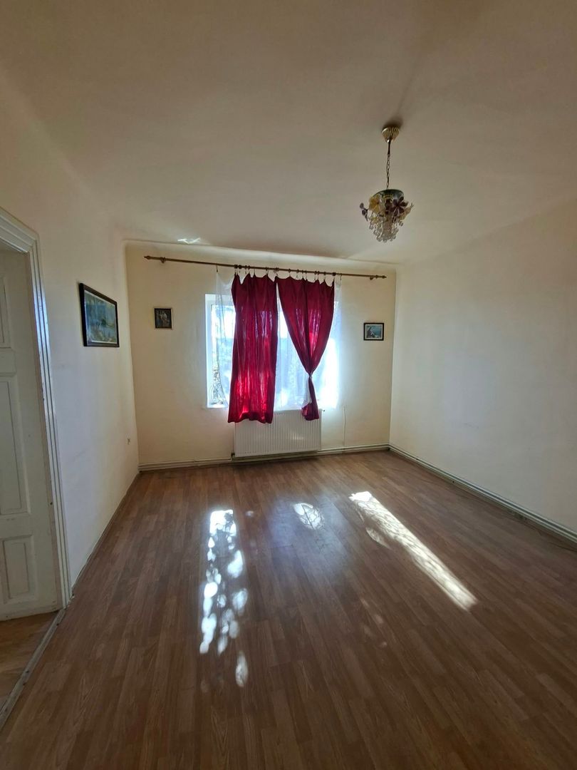 Apartament 2 camere la casa in imobil cu 2 apartamente - Poză 2