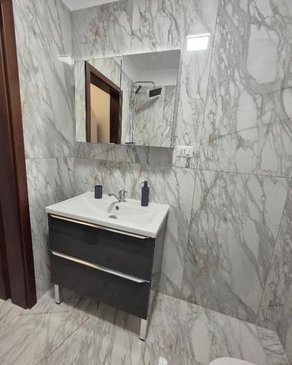 De închiriat apartament 2 camere Apărătorii Patriei - Poză 12