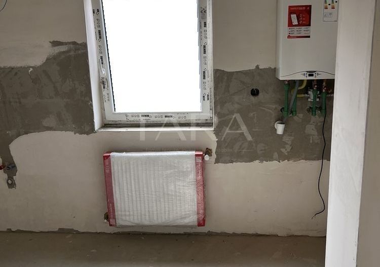 Apartament spațios cu 3 camere și parcare proprie în Florești, Terra. - Poză 4