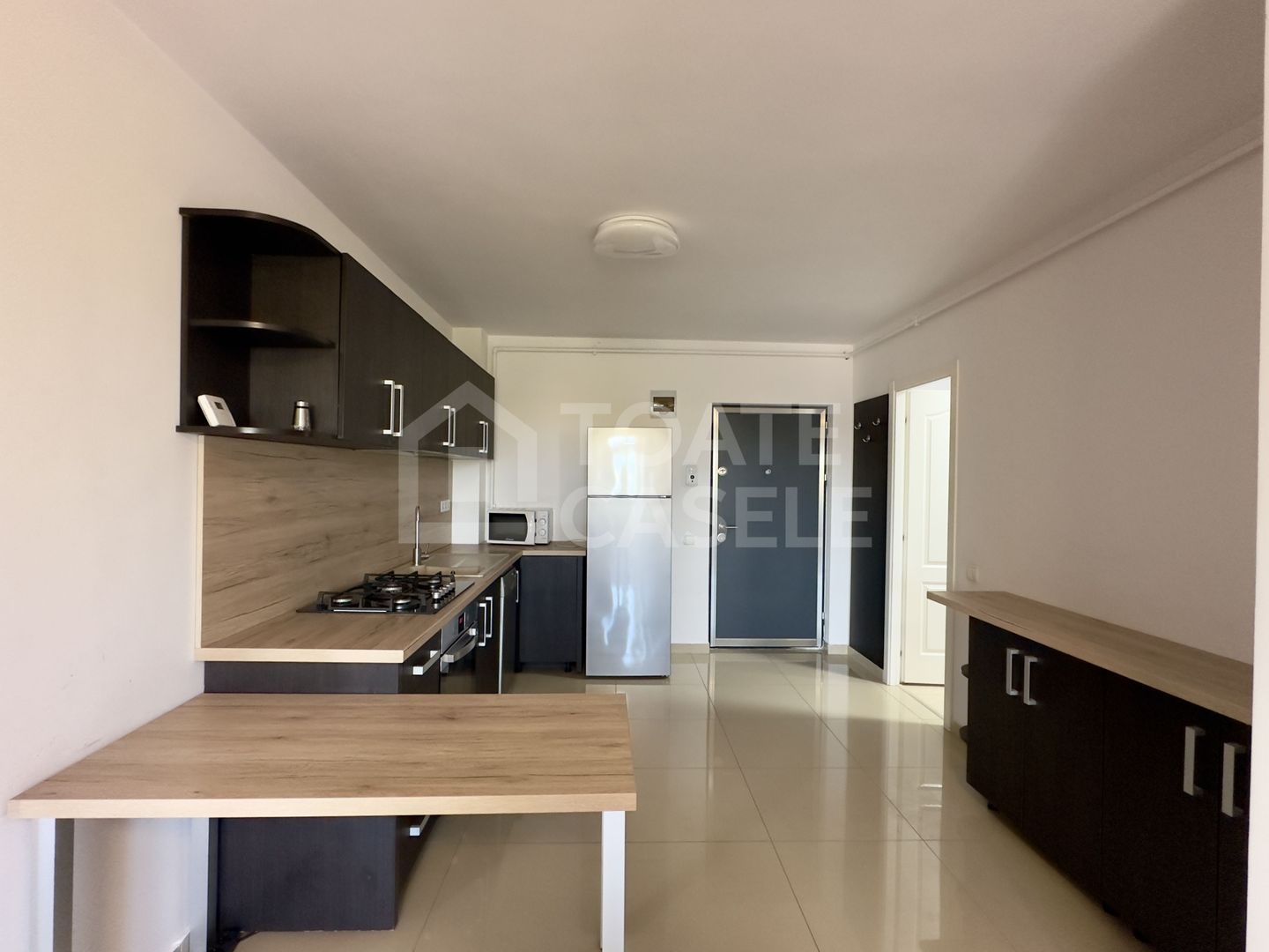 Apartament cu 3 camere, etajul 3, mobilat, utilat, zona IRA - Poză 2