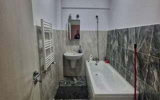 AP. 2 CAMERE - BLOC NOU, CENTRALA PROPRIE, LOC PARCARE, METROU 5 MIN. - Poză 4