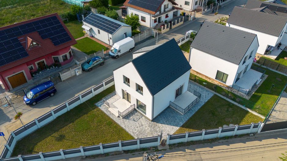 Casa individuala moderna LA CHEIE, 4 camere, Cristian -  Sibiu - Poză 1
