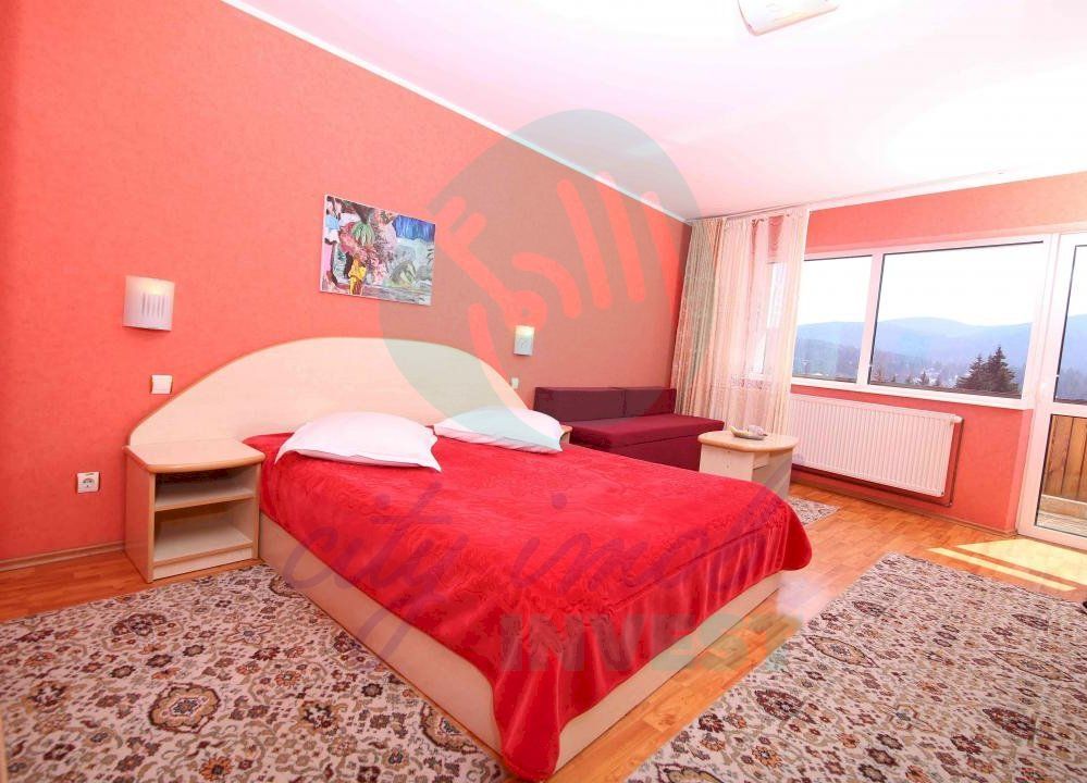 Vila cu 24 de camere cu priveliste superba ideal investitie in PREDEAL - Poză 2