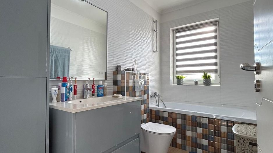 Apartament 4 camere singur pe nivel + 50 mp Pod + 2 Parcari | Oașului - Poză 11