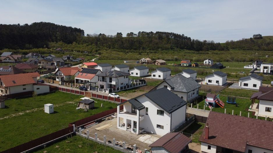 Casă individuală de vânzare – Sânpetru, zona Dealul Lempeș - Poză 8