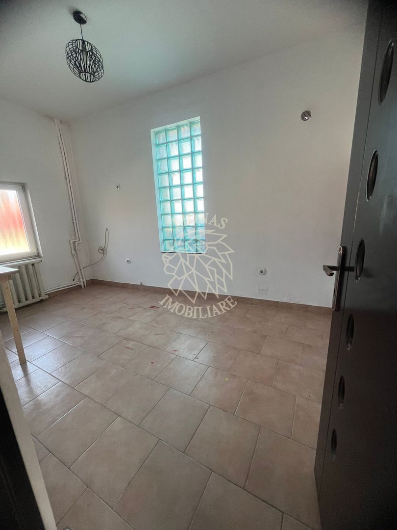 Spatiu comercial la strada 220 mp-parcare-Prundu Bargaului, Centru - Poză 3