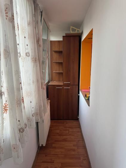 Apartament 3 camere decomandat langa metrou Valea Ialomitei - Poză 10