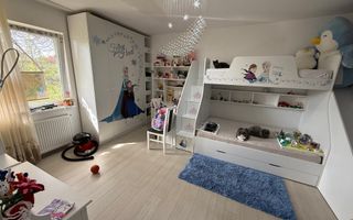 Ap 3 camere - transformat din alipirea a 2 garsoniere - 62 mp - parter - Poză 7